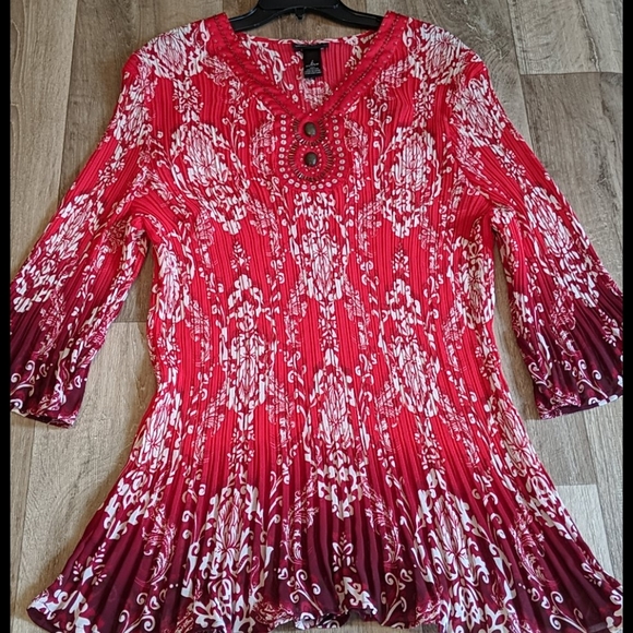 Maggie Barnes Tops - Maggie Barnes 2X top